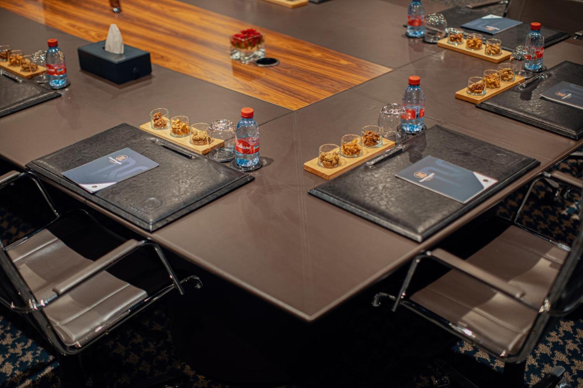 ホテル グランド モガドール シティ センター カサブランカ エクステリア 写真 Meeting room at the hotel