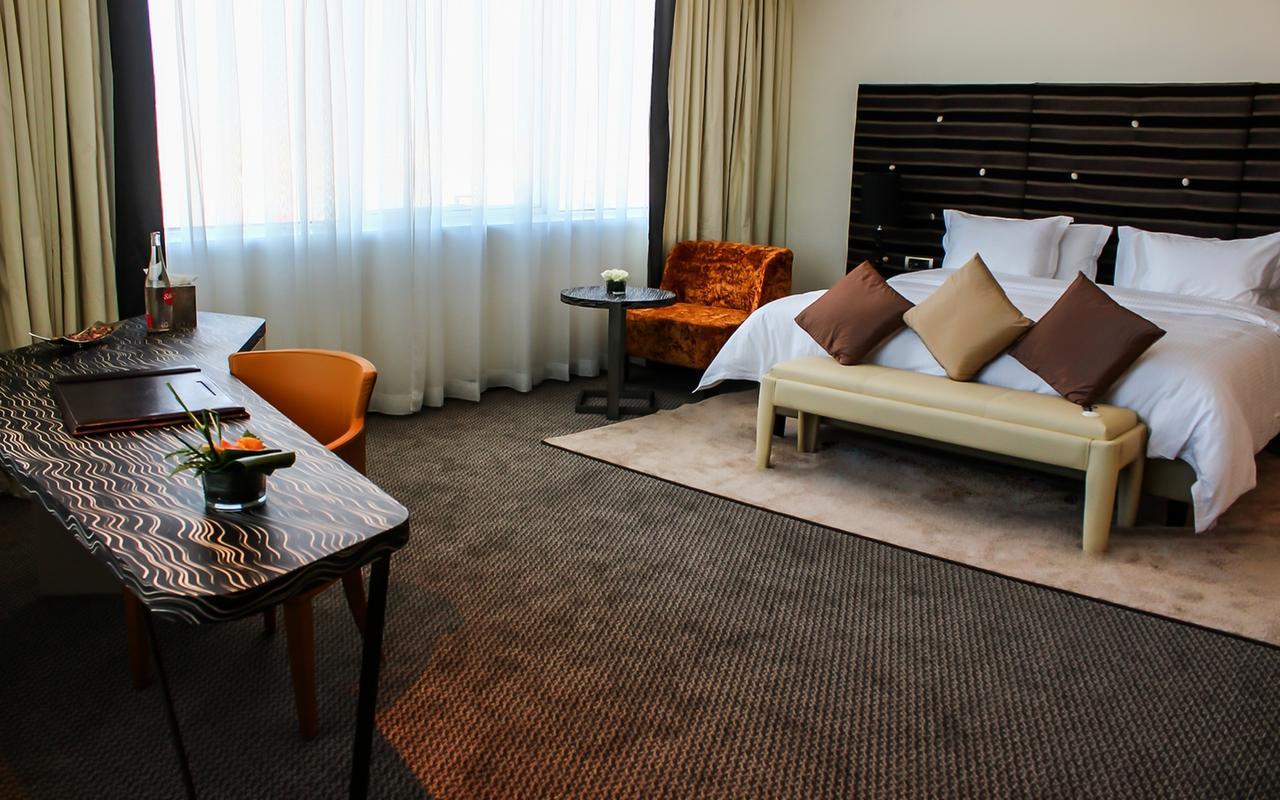 ホテル グランド モガドール シティ センター カサブランカ エクステリア 写真 A room at the hotel